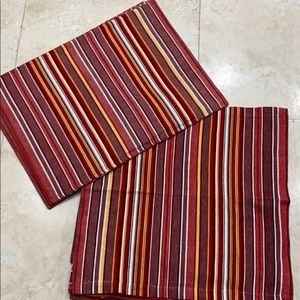 Sur La Table 3 placemats and 6 napkins